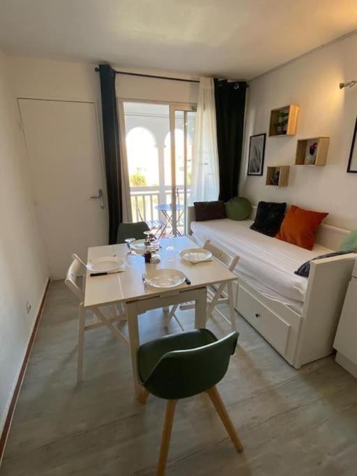Superbe Studio Renove Avec Piscine Et Vue Marina Le Barcarès Exterior foto